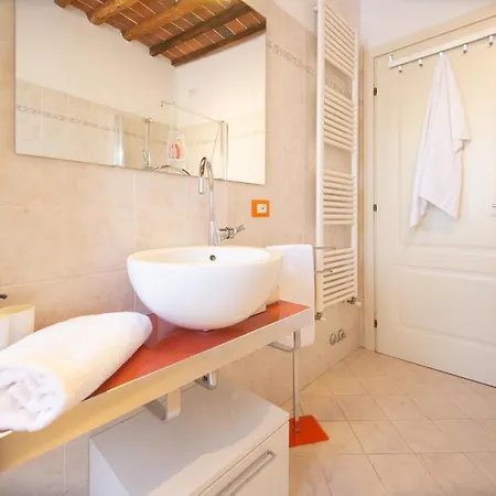 Serena Apartment, Cosy Close Center Town Apartment Lucca