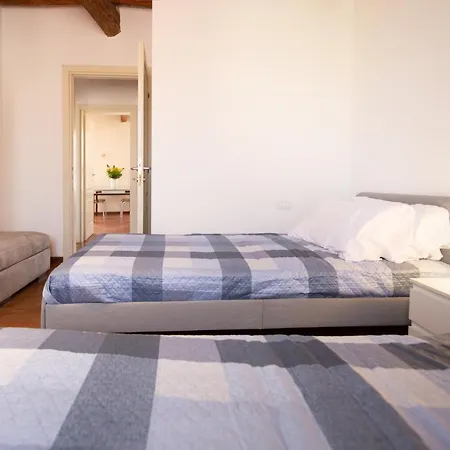 Serena Apartment, Cosy Close Center Town Apartment Lucca